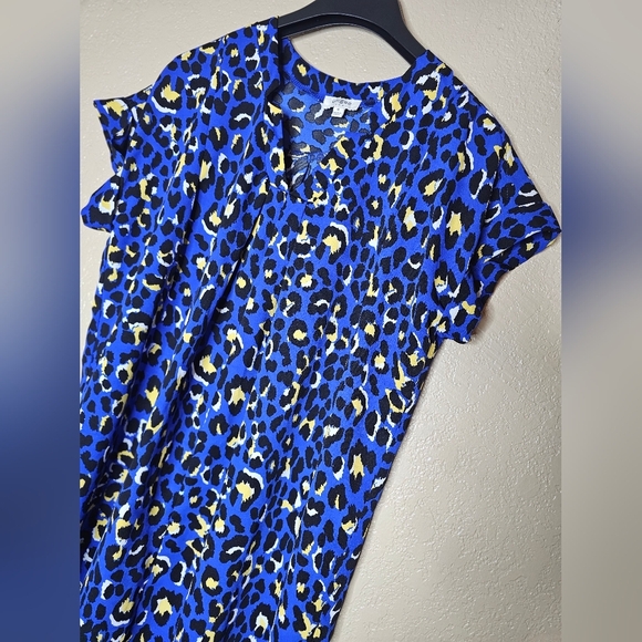 UMGEE women's blue shorts gown Size M Short Sleeve animal print - Picture 6 of 6